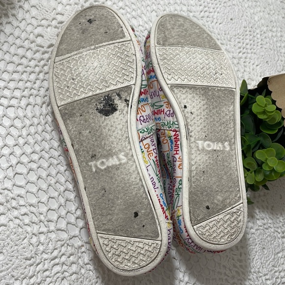 Toms 7.5 US positive message shoes LOVE 💗 HAPPY - Picture 8 of 10